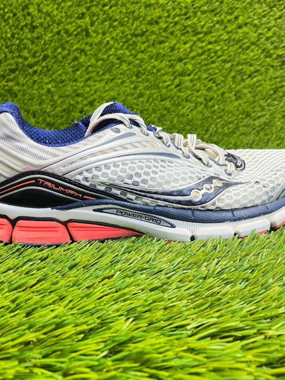 Saucony Triumph 11 Womens Size 9‎ White Blue Athletic Running Shoes Sneakers